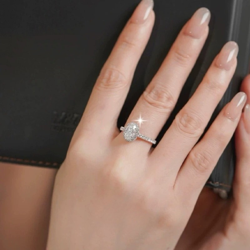 Unisex 925 Silver Moissanite Oval Ring, Fashionable for All Occasions